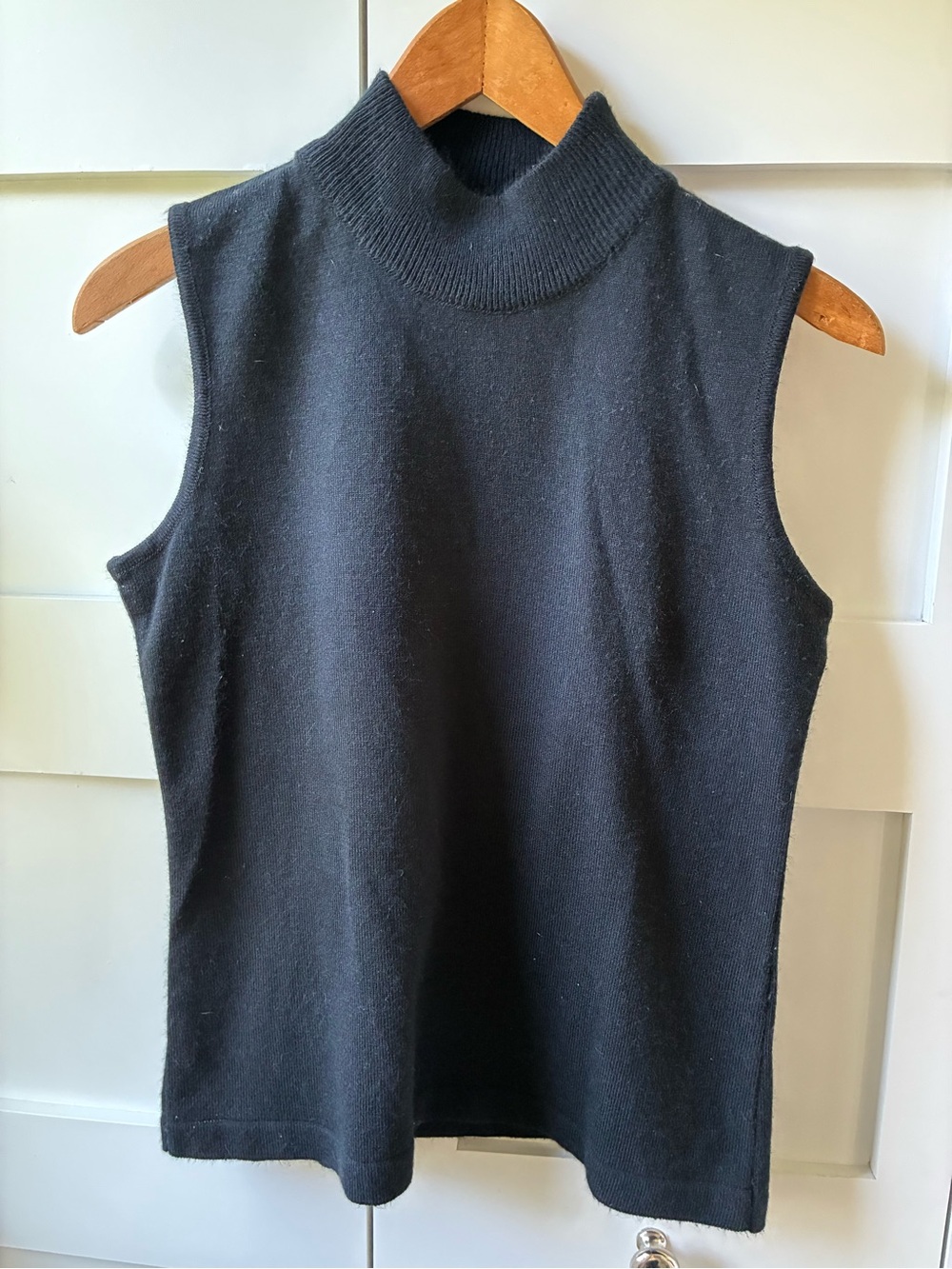 Classic Sleeveless Mock Neck Sweater - Black